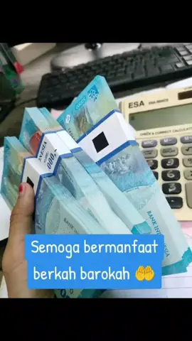 *Menerapkan sifat sabar* Hidup yang tenang adalah impian banyak orang, dan meskipun setiap individu mempunyai cara dan pandangan tersendiri tentang ketenangan, ada beberapa prinsip atau kunci yang dapat membantu mencapai hidup yang lebih tenang. Berikut adalah beberapa kunci utama dalam mencapai ketenangan hidup: 1.Mendekatkan Diri Kepada Allah Bagi umat Islam, mendekatkan diri kepada Allah adalah sumber utama ketenangan hati. Dalam Surah Ar-Ra'd, ayat 28, Allah berfirman: 