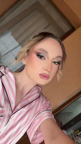 #makeupartist 