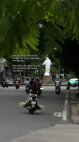 Anh đã bao giờ anh nói anh tốt đâu, anh đã nói ngoài đời anh đẹp đâu... Đến chính cuộc sống của anh, còn vô số lần bị đẩy xuống vực sâu mà.#xuhuongtiktokk #xu #uoclenxuhuong #tamtrang #xuhuong 
