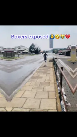 siyabheda leskali siyanyusana 😂😂Boxers exposed 🙆‍♂️🥊#foryoupage❤️❤️  #fbyツ #viraltiktok  #viraltiktok #boxing 