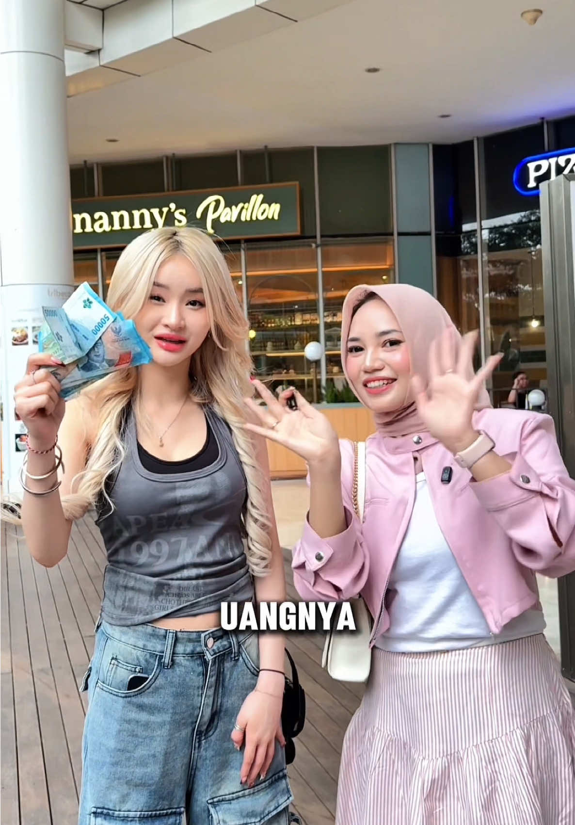 spill skincarenya @Catheez cantik & lucu bgt pliss😭😍 #spillskincare #skincare #streetinterview #indahfadhella #indahfh 