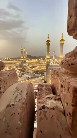 صبح سویرے اُٹھ کے اللّٰہ پڑھو نماز میں تیرے ♥️🥀❤️#islamic_video #viral #trending #foryou #kaba 