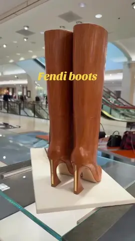 #boots#newstyle#womenswear#designershoes#ladiesfashion#fashiontiktok#fyp