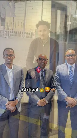Nin sandaladi Somali  dhashay ina ahay malayga daremaya ❤️🐪😁#CapCut #adnaancarab1 #somalitiktok12 #muqdishotiktok #ciidagale 