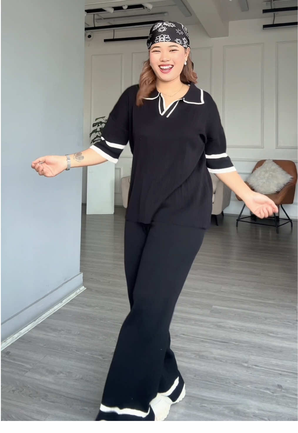 ‼️NEW DASHAIN ARRIVALS‼️ Casual comfy and chic✨ COORD Featuring polo neck t-shirt and trouser With stripe details Stretchable and comfy Color: As displayed Size : Freesize  Code: 24- 751 #fallvibes #onlineshopping #fyppppppppppppppppppppppp #goviral #creatorsearchinsights 