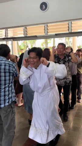 Sukacita Luar Biasa #katolik #katolikku_keren #orangmudakatolik #katolikindonesia #katoliktiktok 