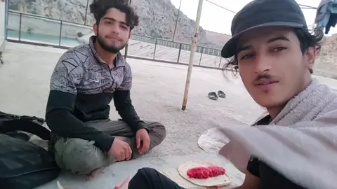 رحم الله أخي وصديقي وجمعنا بهما في جنات النعيم. في ذكرى وفاتهما أتذكر لحظاتنا الجميلة مععاً وأشعر بفقدان كبير رحمكم الله💔