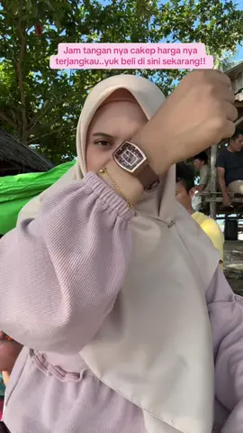 Jam tangan nya cakep banget.. harga terjangkau..yuk beli dia sekarang juga #jamtangan #jamtanganmurah #jantanganwanita #jamtangancewek