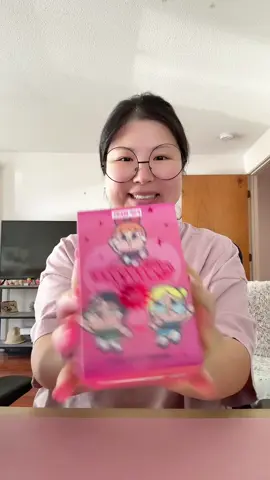 Unboxing another blind box 😅 I want that damn bunny!!! #unboxing #popmart #blindbox #powerpuffsgirls 