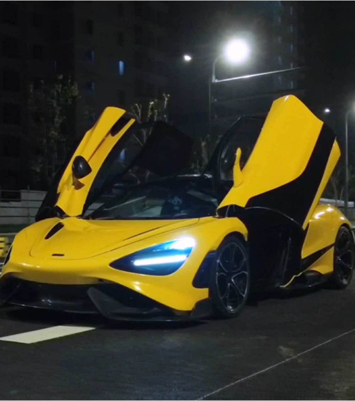 回头看 才发现自己 咬牙走了很远的路#迈凯伦720s #supercar #luxurycars #carlover #huangcar_04 #foryou 