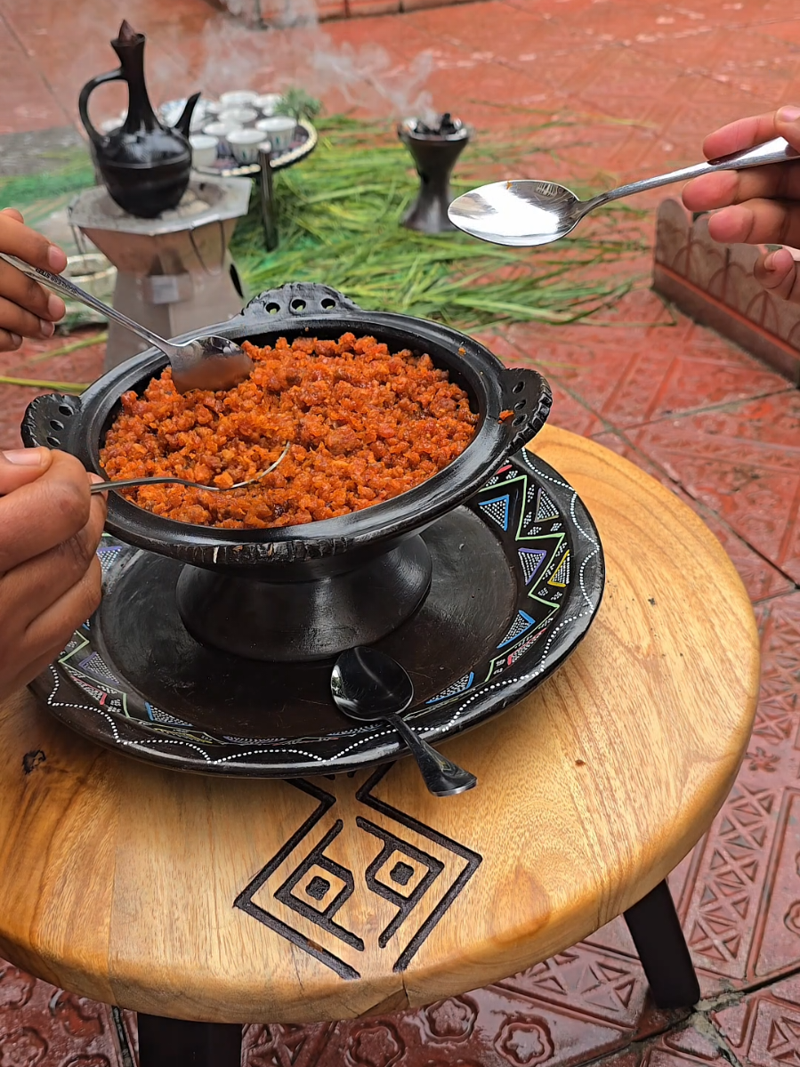 መልካም ሰንበት ☀️🤗 -የቡላ ዱቄት -ኮረሪማ -ዘይት -ቲማቲም -እንቁላል  -የተፈጨ ስጋ -ጨዉ -ቅቤ  #konjitkitchen #ethiopian_tik_tok🇪🇹🇪🇹🇪🇹🇪🇹 #foodtiktok #tiktokchefs #food 