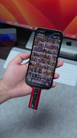 No need to rely on the cloud storage, giving your phone more space to save more photos, videos and files.#flashdriveforiphone #iphonestorage #iphonestorageisfull #iphoneflashdrive #usbdrive 