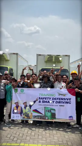 Bersama tim driver ATT Perishable Logistic Indonesia dalam kegiatan Training Safety and Defensive Driving berkolaborasi dengan team Hino Training Center #attcorporateuniversity  #academyproject