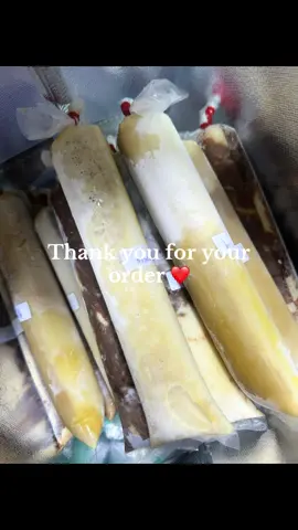 Packing my order . Thank you for your support ❤️❤️