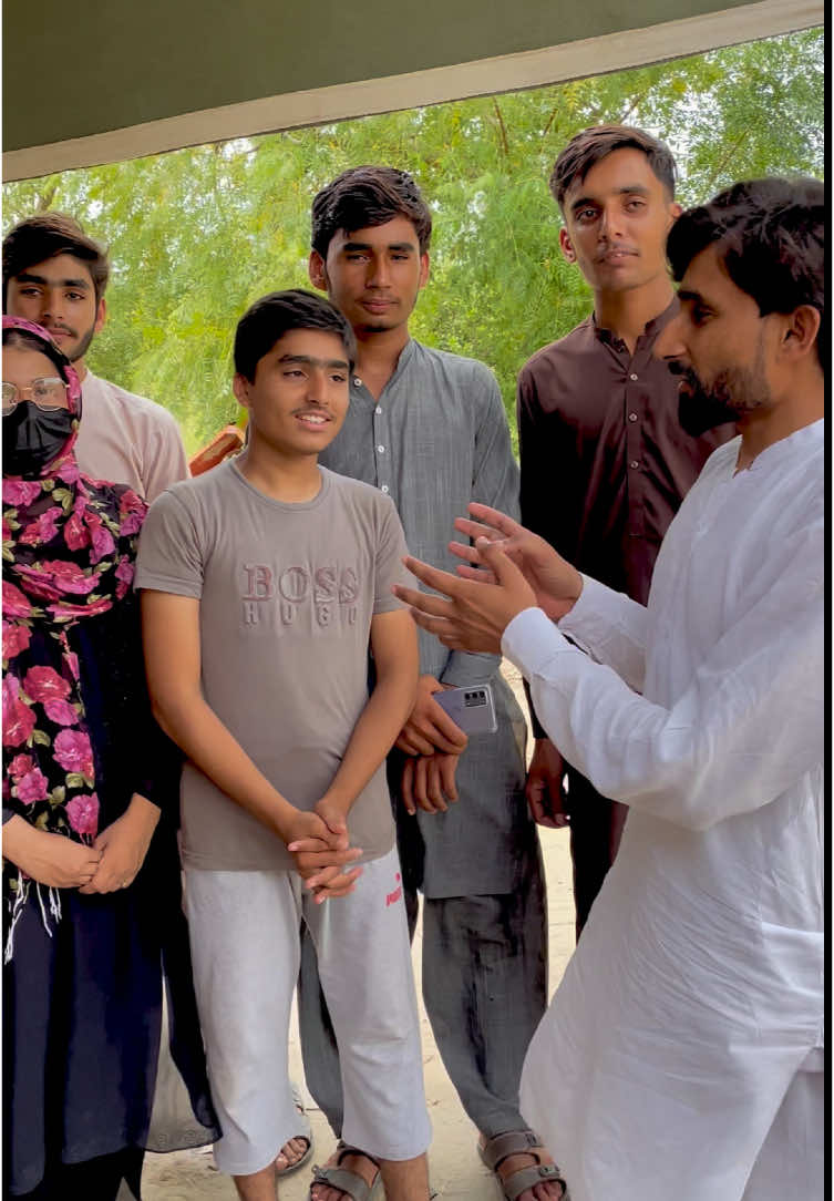 Yt team came to visit us 😍😍😍#foryoupage❤️❤️ #viral_video #foru #uktiktok #tranding #tiktokteam #unfreezemyacount #funnyteam137 