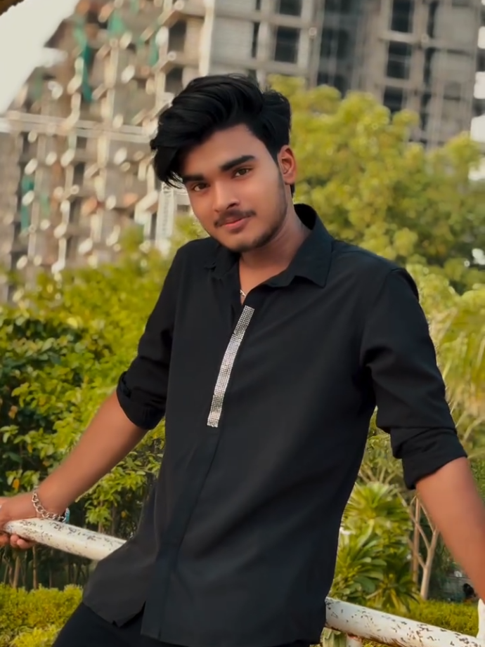 Sara seher mere Piche billo 😉 #viewsissue😓 #foryou #viratsingh 
