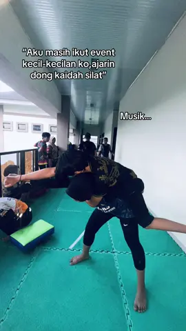 Owwshitt merendah bgttt ternyata atlet pro #fyp #silat #shit #pemula #pencaksilat 