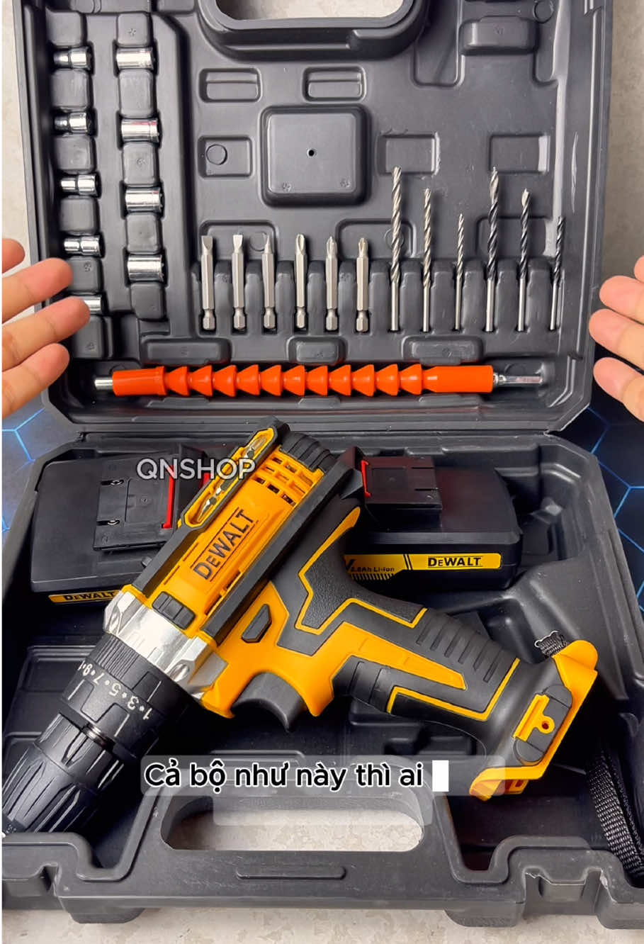 Máy khoan pin cầm tay #maykhoan #maykhoanpin #maykhoancamtay #qnshop 