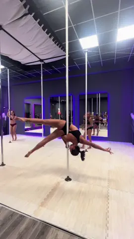 My fav 💘🤸🏾‍♂️ #poledance #fyp #viral #polesport #pole 