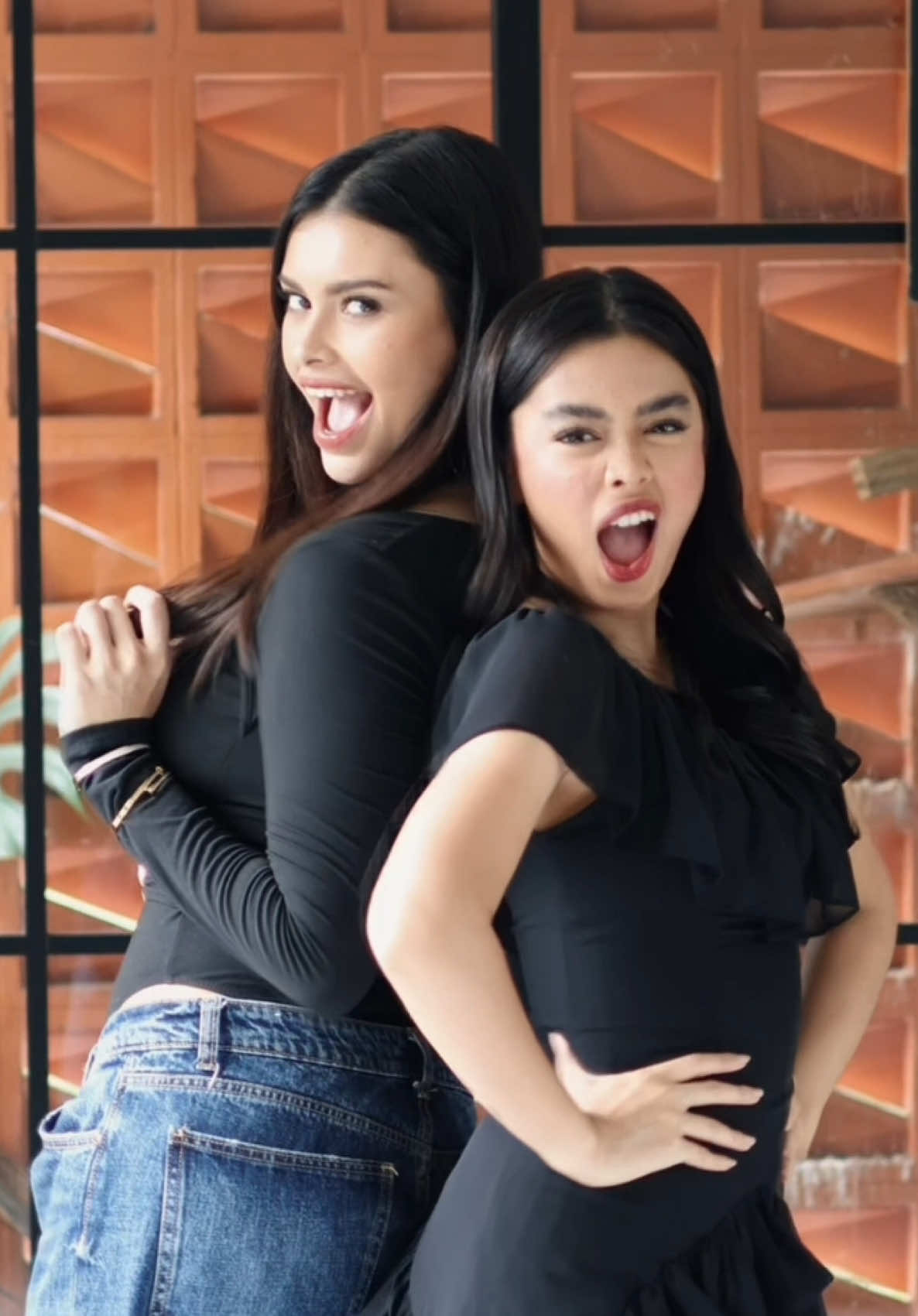 S = SLAY 💅 katakan lebih keras ?? Duo SOUND HOREG here 💅 🗣️🔊