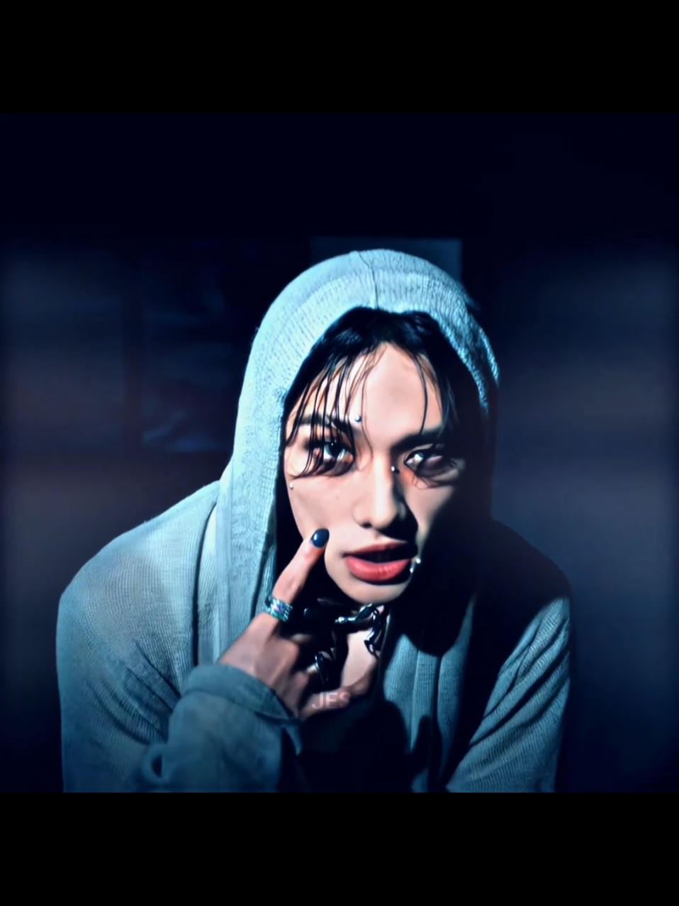 Hyunjin con i litfiba LMAO #hyunjin #hyunjinedit #italiansong  #sogood #litfiba 