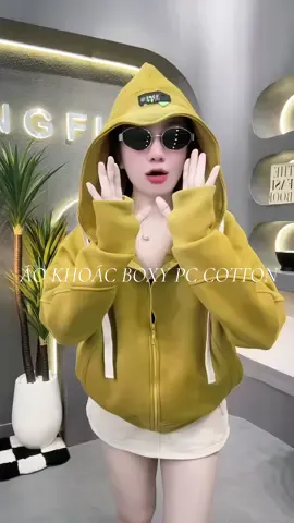 Lên lip màu vàng cho mấy bà ngắm nè 🤣 chiều quá lun gòi ớ #teamaokhoachangfin 