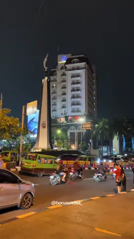 Bogor hari ini sebelum turun hujan minggu tgl 14 september 2025 jam 18.30,, ig : @borusundaa_ #vibesbogor #kotahujan #ceritadibogor #bogorberlari #tugukujangbogor 