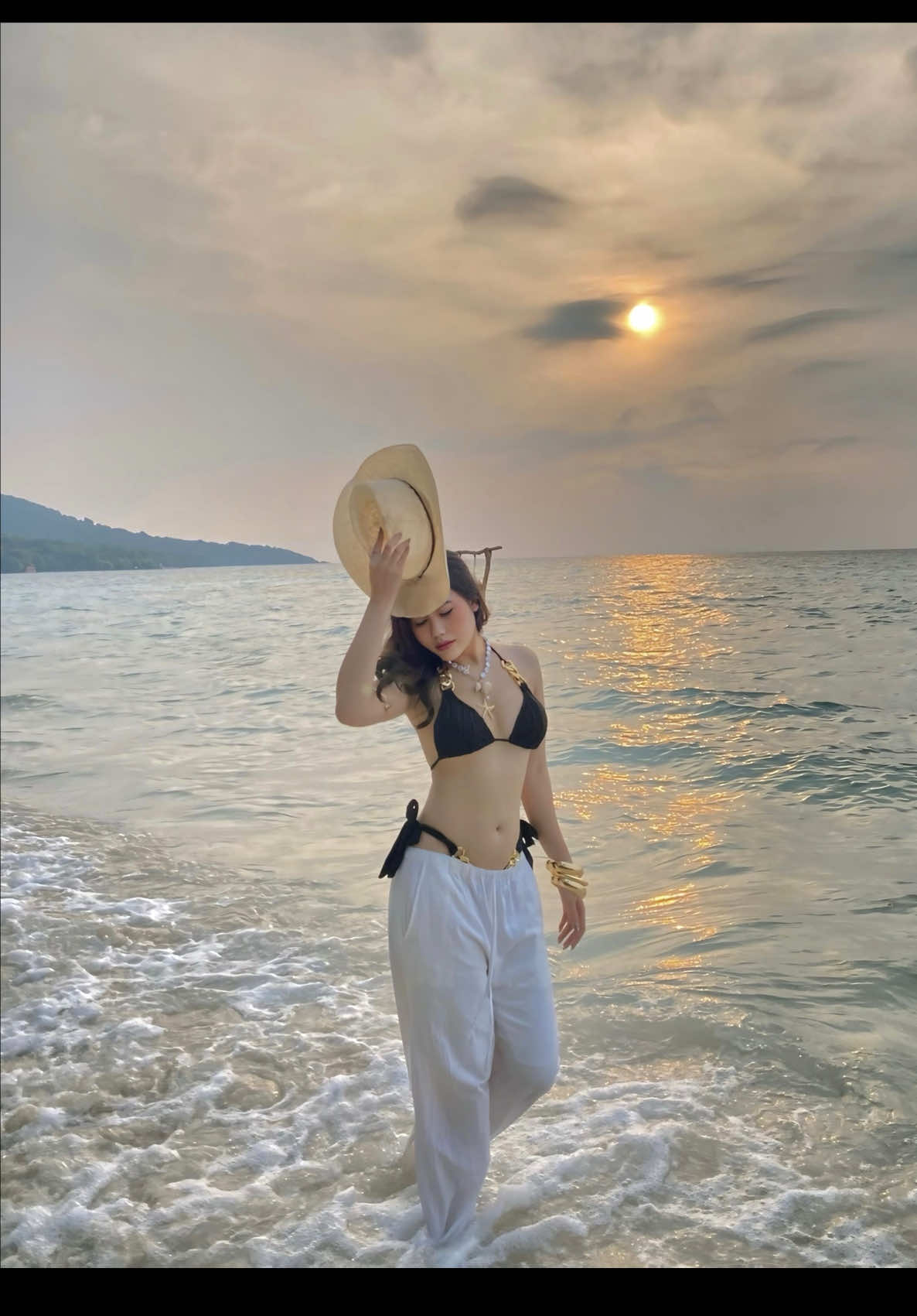 🤠🌴🌊 #fyp #cowboy #beach #island #karimunjawa #bikini 