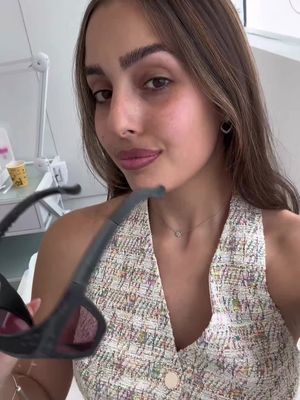 בואו להכיר את היועץ הדיגיטלי של אמריקן לייזר. להצעת מחיר מיידית היכנסו