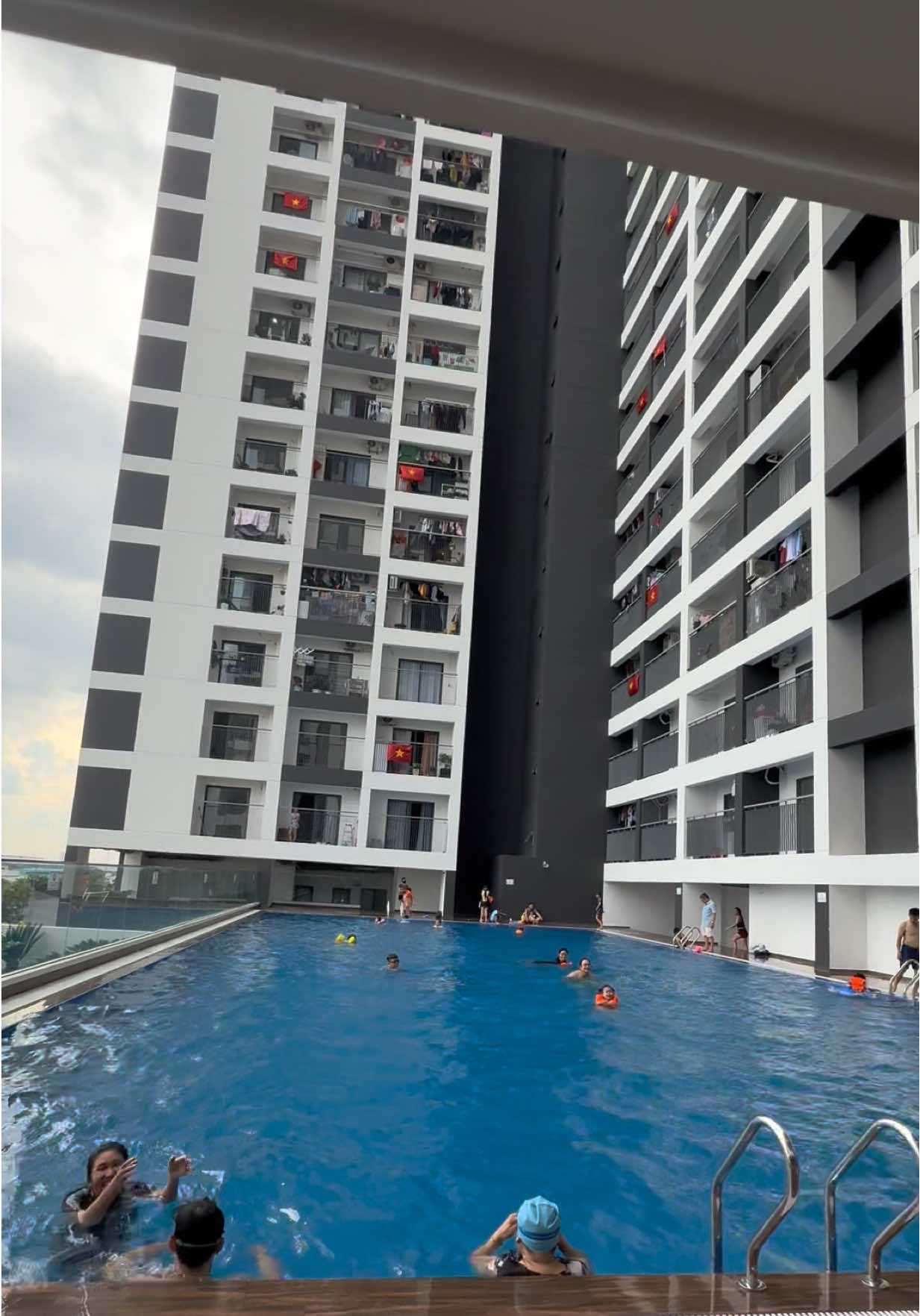 Cuối tuần thật sự nhộn nhịp tại *NOXH New Lavida* Một dự án #DKRS bán từ 2022 - 2025 đã nhận nhà và chuẩn bị ra sổ hồng 😍