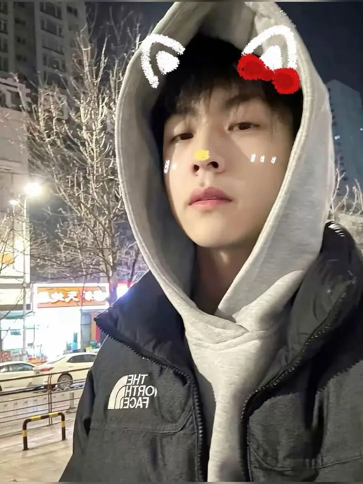 bữa nayy sốp hogg tìm dc mẫu ưng ý nên bh sẽ share cho mng 1 vài tấm ảnh dee thuongg của Pang nhoo #pangbowen #pbw #庞博文🐟 #xuhuong #fyp 