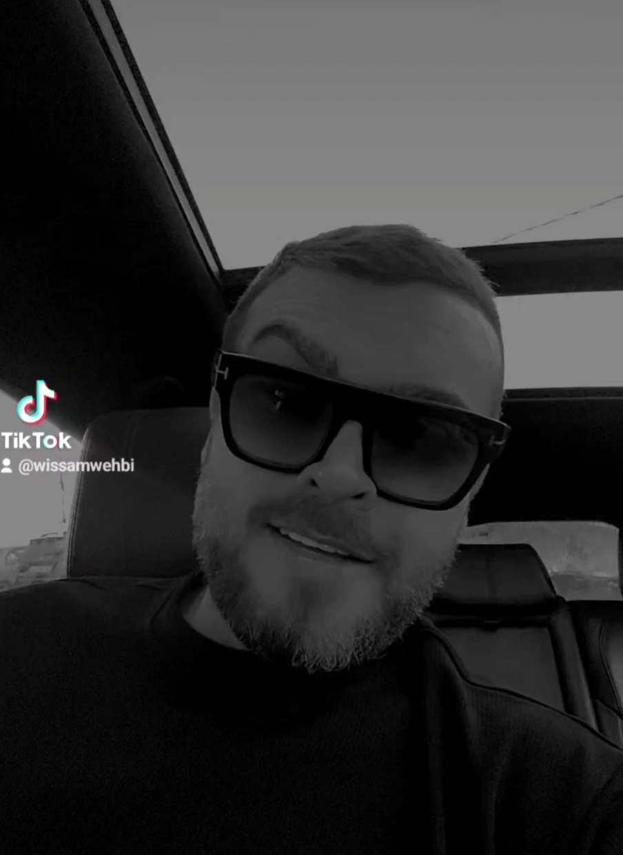 معك حق الحواليكي كتار ... بس جيبيلي فيهم (رجال) واحد #CapCut #wissam_wehbi #foryoupage #لايكات #greenscreen 