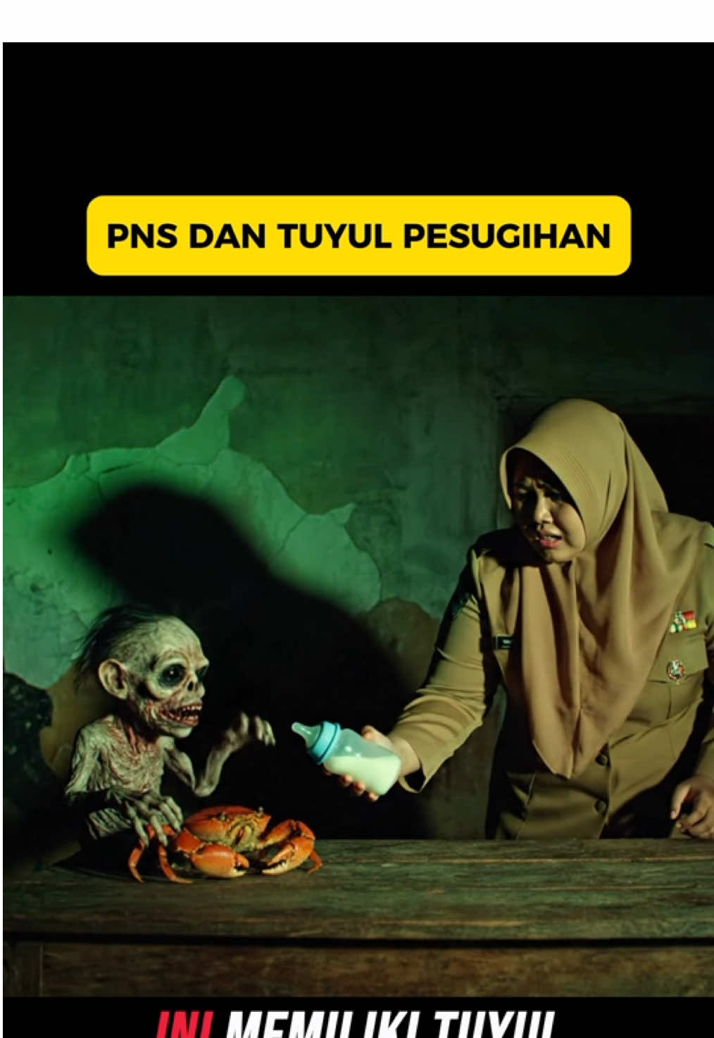 Geger! 😱 Seorang wanita PNS tertangkap kamera bersama sosok tuyul misterius. Apakah ini nyata atau hanya cerita mistis belaka? 👩‍💼👻 Komentar menurutmu, percaya atau tidak? ⸻ #Tuyul #CeritaMisteri #PNSViral #VideoHoror #CeritaMistis 