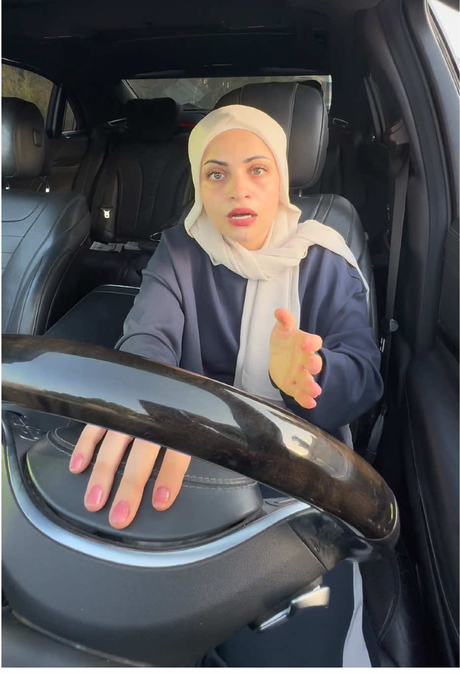 اخذت تاركم من الي نظف البلور😁😁#ام_سيف #جيفارا_العلي #نانو 