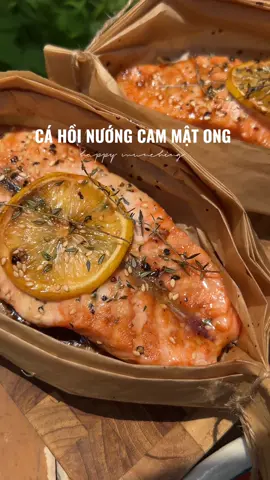 một cách chế biến cá hồi rất phổ biến nhưng chưa bao giờ nà cũ!! vì quá nhon!!  😋 🍣 #cahoinuongcam #seafoodfromNorway #cáhồiNaUy #ăntươingonsốngvẹntròn 