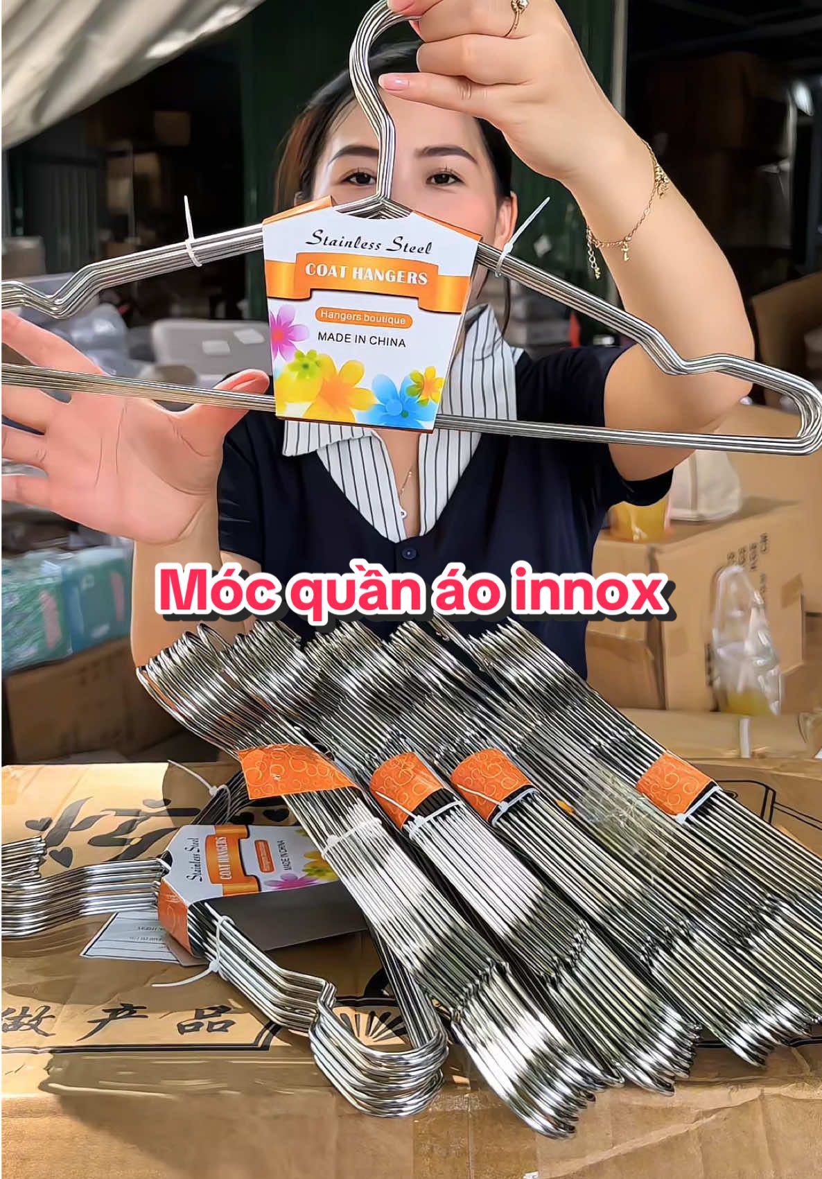 Móc quần áo innox , dày, cứng, sáng, bóng#nhungnhacua #mocinnox #mocquanaoinox #mocquanao #tiktokshop 