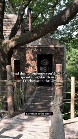 Found a hidden oasis in the UK • This secret treehouse has outdoor showers, hot tubs, and saunas— nature's luxury escape! #HiddenGem #UKGetaway #viralvideos #ukretreats #treehouse    