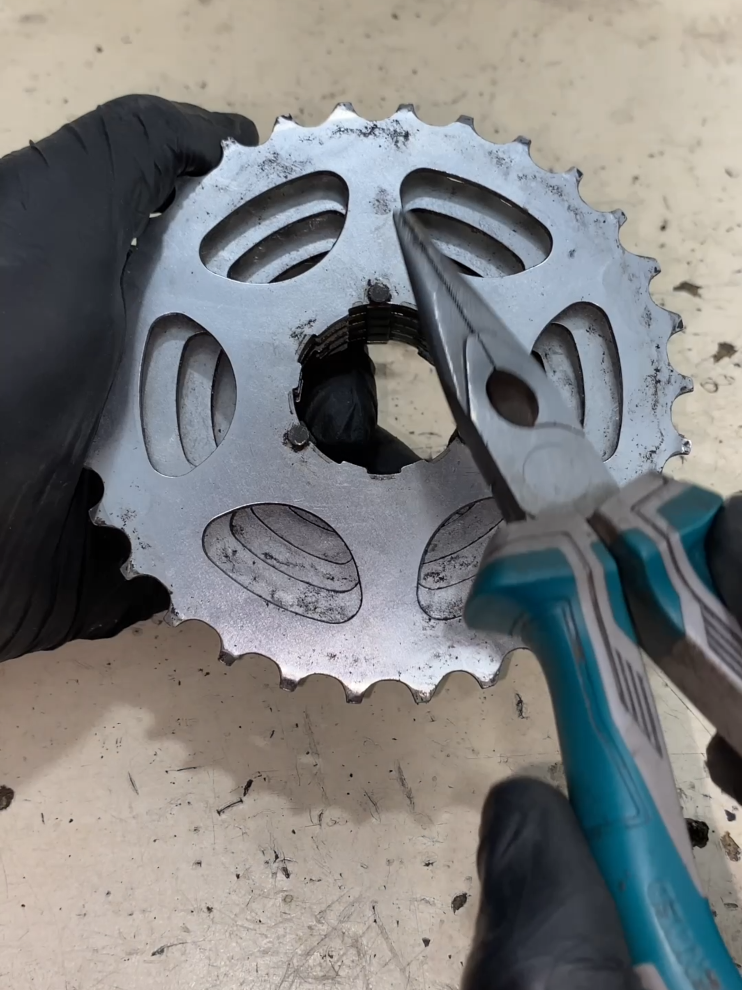 Marketers destroyed this brilliant cassette design #asmr #vintagebike #restoration #vintagemtb #classicmtb