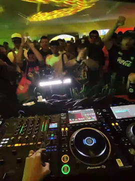 “INI BUKAN PERAYAAN, INI PERLAWANAN.” ✊ dengan ini kami bisa bersuara, kami bebas melantangkan aspirasi kami, melalui kanal ini kami bergaung. @barirul’s POV using Rayban Meta Glasses at @PonYourTone  stage Pestapora.