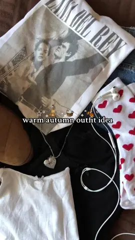 ☕️☕️#fall #aesthetic #autumn #outfitideas #fpy 
