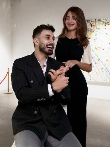 ابتسامته بعد ما اختارت صورته فاللوحه هي التوب 🥹 #sherinsbeauty #ossymarwah #شيرين_اسامة #شيرين_بيوتي 