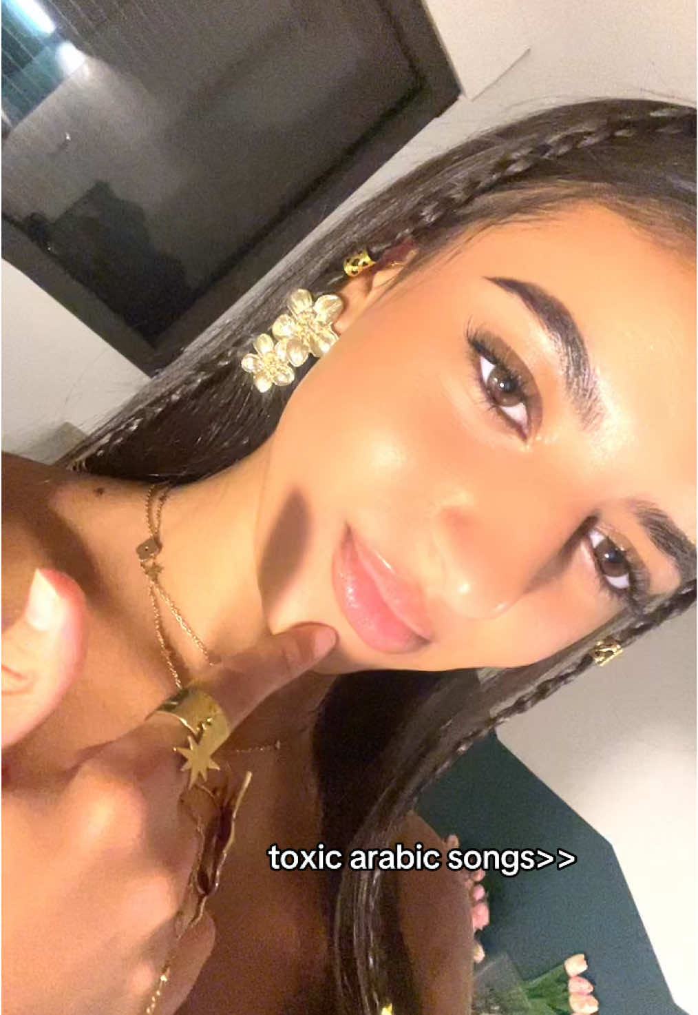 arab girl national anthem #mesaytara #egyptiansongs #arabicsong 