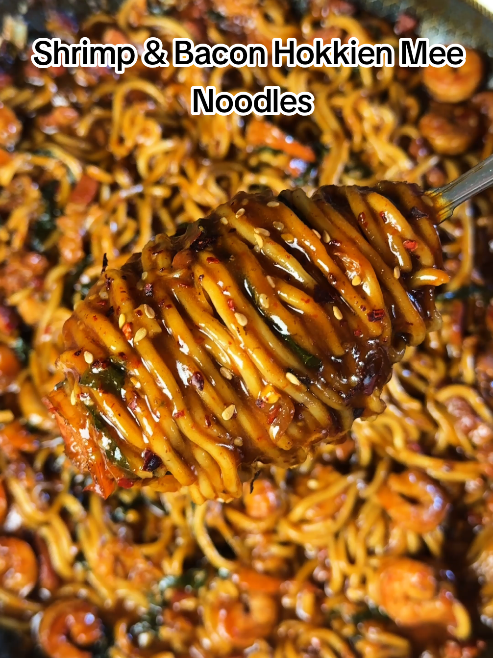 Shrimp & Bacon Hokkien Mee Noodles😍 You must have noticed how much I like Asian noodles... So here's another noodle recipe! It's filled with protein and absolutely delicious!🔥 The mix between pork and shrimp is to die for and the sauce.... It's just divine✨ Ingredients :  Cabbage & Gai l'an Onion Bacon Shrimp Egg noodles Soy sauce Oyster sauce Honey Corn starch Water Sesame seeds Red chili flakes & black pepper Honestly, these Malaysian tastes make me travel EVERY TIME while reaching my macros, could it be better? Calories: 550kcal Protein : 30g Carbs : 50g Fat : 30g The full recipe is in my Healthy & Happy Cookbook, link in bio🔗 Enjoy  James❤️ #noodles #shrimp #bacon #delicious #tasty 