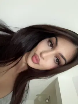 💋 thinking of going back to jet black hair hmmm