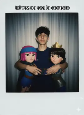 Ya pero las dos 😍 #clashroyale #fyp #polaroid 