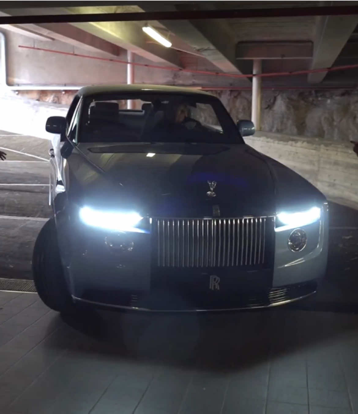 - Old Money - Money Talks -#rollsroyce #trustyourdream #happynation #sucess #moneytalks 