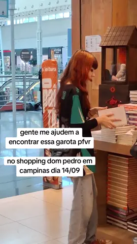 ela é muita linda e ainda lê livros  #fy #sos #socorro #ajuda #pcd😱😱😱😱 