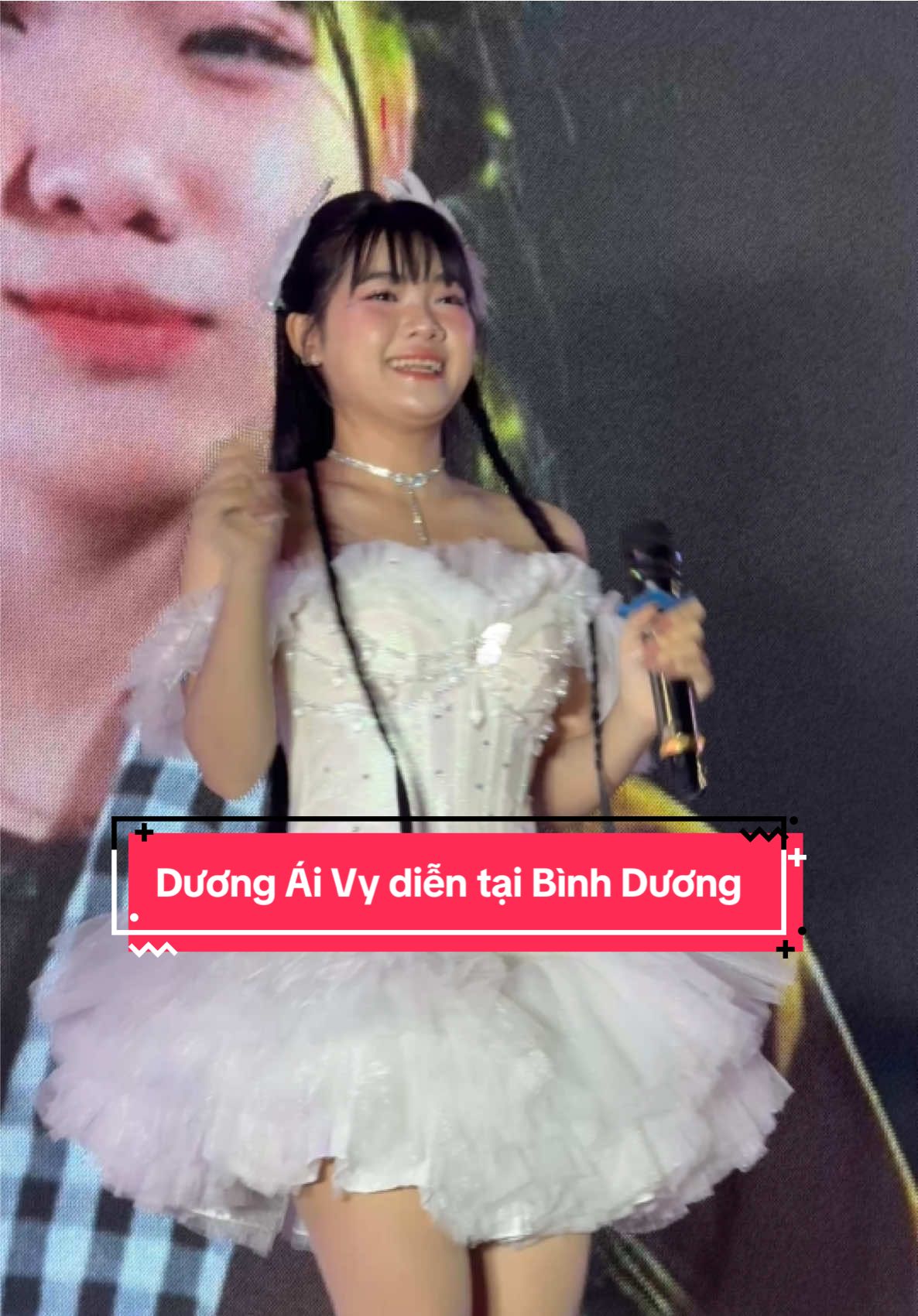 Anh xoè đôi bàn tay trắng , Dương Ái Vy diễn tại Bình Dương #duongaivy #sinike #viraltiktok #htmentertainment @𝐃𝐮̛𝐨̛𝐧𝐠 𝐀́𝐢 𝐕𝐲 