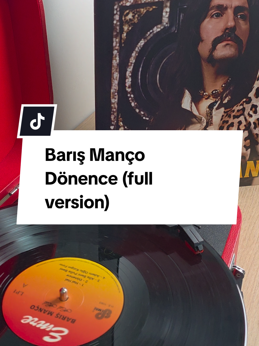 Barış Manço mit “Dönence” – ein Meisterwerk voller Mystik, Tiefe und zeitloser Melancholie. Ein Song, der unter die Haut geht. ✨💫 #BarışManço #Dönence #AnadoluRock #TürkMüziği #Nostalji