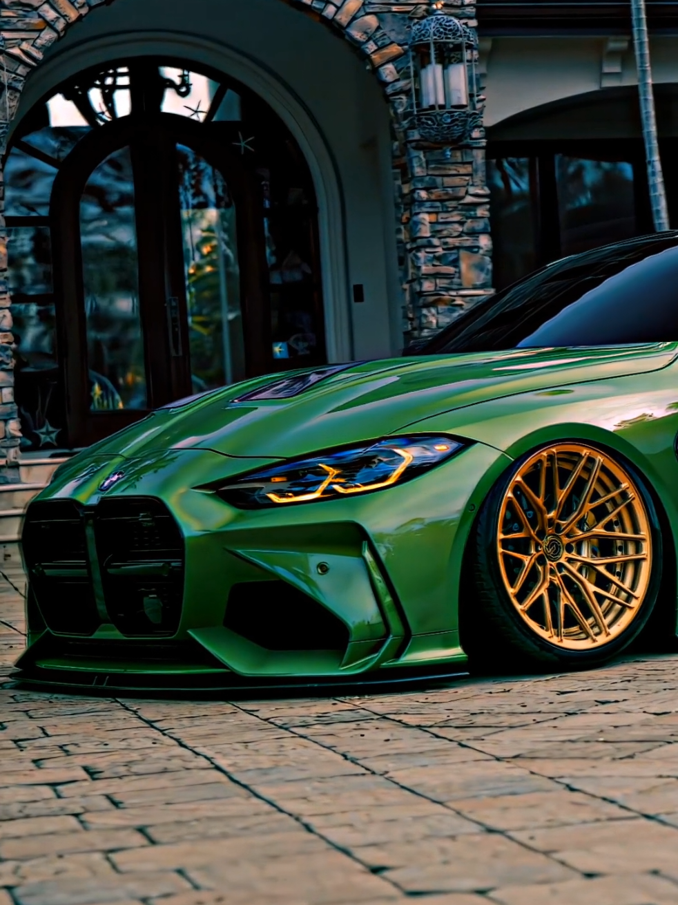 Hey Ladies Drop it Down 🎶🗣 // 🎥:@CozzzyMedia // #bmw #m4 #caredit #teamfx⚜️ #zwxft 